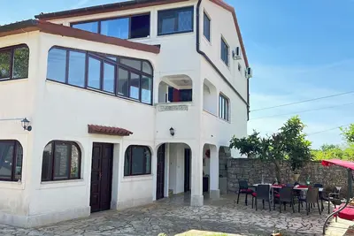 Image de Apartment 2369/135678 (Istria - Barbariga), 800m from the beach