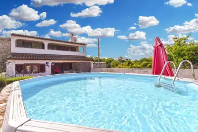 Image de House 2370/135682 (Istria - Barbariga), 800m from the beach