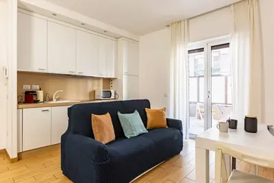 Image de Cozy 50 sqm apartment, for 4 people, located on the ground floor of a modern building on the bank of the Arno river. Not far from the historic center and well served by public transport, the apartment is located in a quiet and green residential area. The