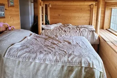 Image de Tranquil cabin with WiFi in scenic Sagle