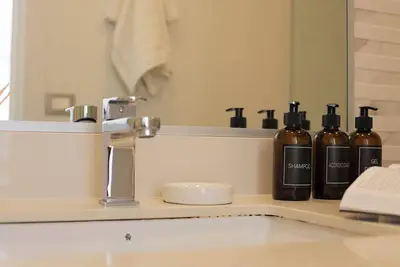 Deluxe 2br Suite: Balcony & City Views w/Wi-Fi+Parking