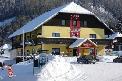 Image de Appartement moderne avec sauna, ski-in/ski-out