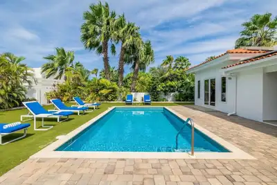 Image de Villa Noah Your Luxurious 4br Retreat by Bocobay