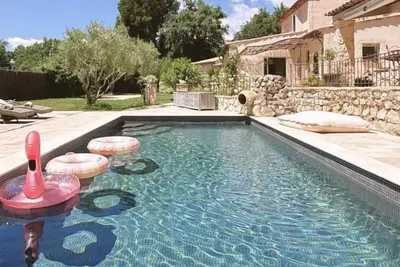 Image de Villa Céladon - Villa familliale de Charme à Valbonne - Piscine