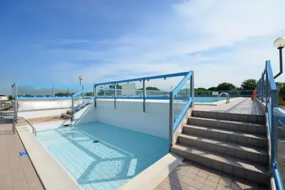 Image de Appartement moderne avec jardin, à 100m de la plage