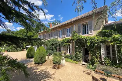 Image de le Manoir Bressan\nMagnifique maison de famille spacieuse, piscine, chiens ok