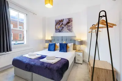 Image de 360 Hp11 Easton St 6-4\n- Eastons 2 Bedroom Apartment with Sofa Bed