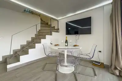 Image de Skol 304 A - Modern 2 bedroom Duplex. Marbella Center. First Line beach.