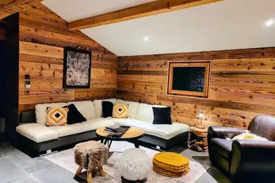 Image de Chalet spacieux avec spa