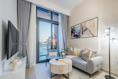 Image de Contemporary 2br in Azizi Park Avenue, Nad Al Sheba by Deluxe Holiday Homes