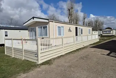 Valley side - 3 bedrooms sleeps 8