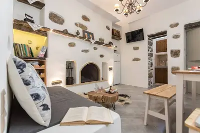 Image de Marina's traditional stone house