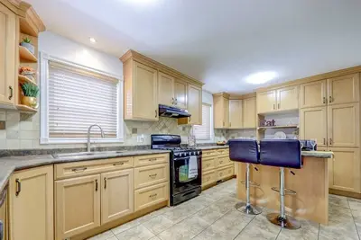 Image de Scarborough family home for rent 20 min to Dt, near mall, grocery, food, etc