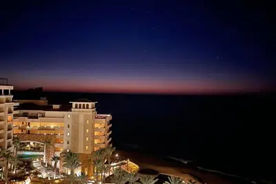 Image de Bisbee B&B Oct. 19-26 2025\nGSLE Resort in Cabo San Lucas. Marina District Area