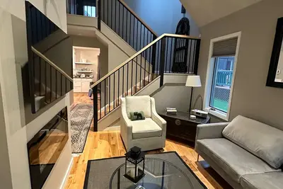 Image de Ski rental in downtown Jackson across from Snow King Resort