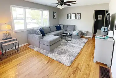 Image de Peach Tree: Sunny Backyard & Game Room Fun