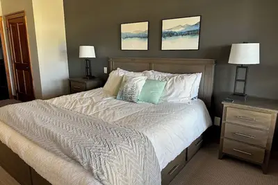 Image de Stylish and Cozy Happy Valley Ski Retreat