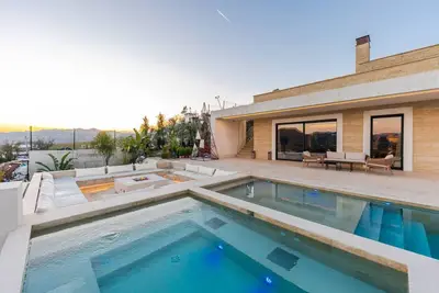 Image de Jerina Mansion by PikHost