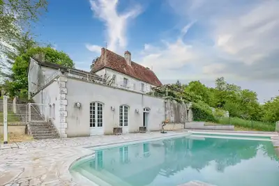 Image de Château Barbadeau – Séjour d’Exception avec Piscine Privée au Cœur du Périgord