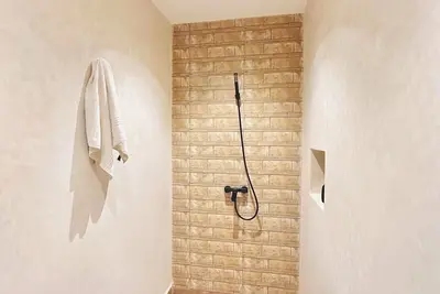 Image de Villa piscine privée, vue superbe, proche centre