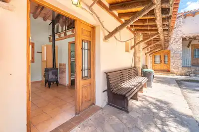 Image de Maison de campagne 'Cabañas Rusticas 3' avec vue sur les montagnes, piscine partagée et Wi-Fi