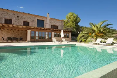 Image de Maison de campagne 'Horlandis Ref 133' avec vue sur les montagnes, piscine privée et Wi-Fi