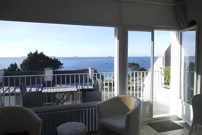 Image de Maison 'Ti Bihan - Perros Guirec'\" 3 étoiles 100m plage vue mer terrasse, jardin, garage privés