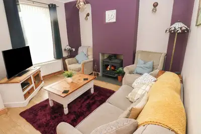 Image de 19 Great North Road, pet friendly, with open fire in Milford Haven