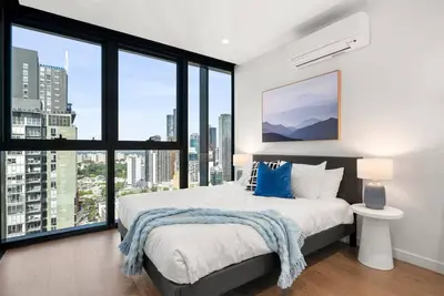 Image de Cozy 2br Apartment in Melbourne Cbd w/ Pool & Gym
