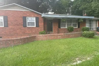 Image de Spacious 4-bedroom house in awesome Augusta with WiFi, Ac