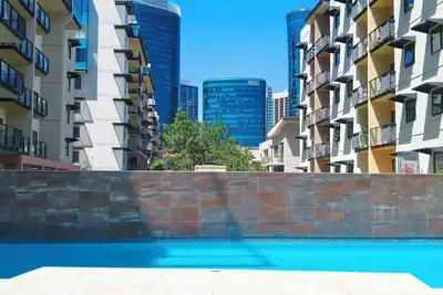 Image de Resort-Style Living in Perth Cbd - 2x2 Apartment