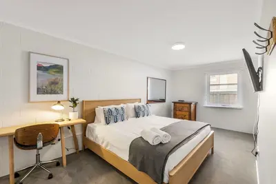 Image de Modern and Central with Parking