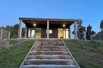 Image de Paparoa Escape-Bush Walk, Hot Tub, Serene Views, Peaceful Escape & Dog Friendly.