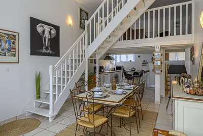 Image de Duplex charmant 4 pièces avec Wifi, parking privé, petit chien ok - Étel