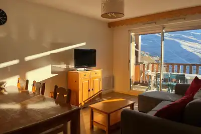 Image de Appartement T3 8 pers - Proche pistes, piscine, navette gratuite, animaux admis