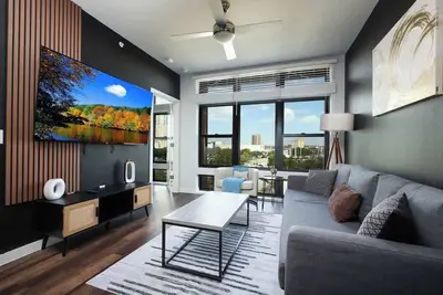 Image de Downtown 1br w/ Gym, Parking Near Rvrwalk &Dome