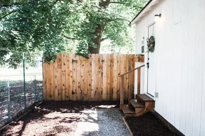 Maple House-1 Bedroom, 1 Bath-Private, Centrally Located