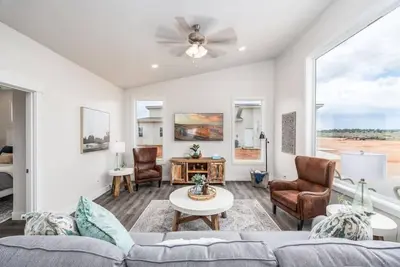 Image de Dark Skies l Private Hot Tub I Pool & Pickleball Court