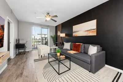 Image de Snug 2br-Pool Pkng, Near Asu, Mill Ave&Cmelbck Mtn