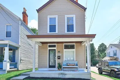 Image de The Vintage- 3 bedroom, 2 bath home in Dayton, Ky minutes away from Cincinnati