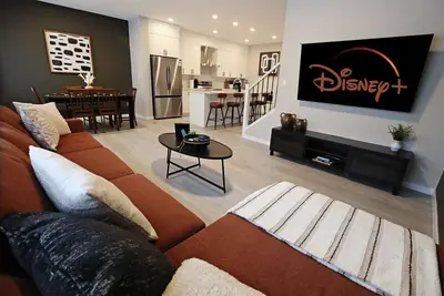 Image de Edgemont Retreat|A/C|River Cree|Wem|Disney+