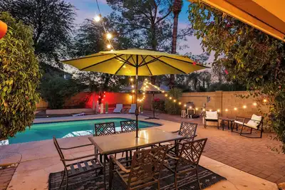 Image de Phoenix Oasis: Private Pool, Firepit, Pool Table & King Bed!