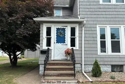 Image de Daydream Away, at our peaceful, roomy, 4 bed home, near the lake in Conneaut.