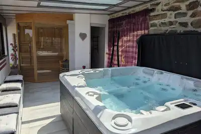 Image de Gite la grange de Louis**** 10 pers 5 chambres 5 salles de bain, Spa et Sauna