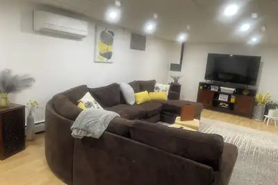 Image de Subtle Peace Suite - Charming 2-bedroom apartment w/WiFi, Ac Central to Dc/Md/Va