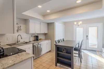 Image de Quiet 3bd/2. 5 bath near Dfw Airport, Running Trails, Sports & Entertainment