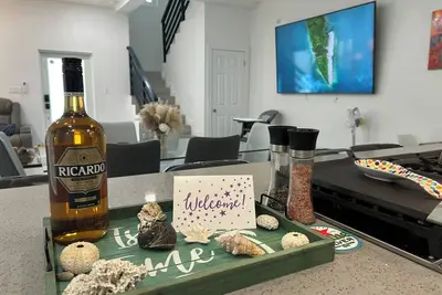 Image de New TownHouse 2025 unit 2, Private Pool, 3 Beds 3 Baths in Gated Community!