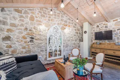 Image de Maison confortable Ă Filipini avec WiFi