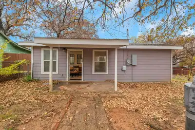 Image de Charming 2br Denton Home, 5Min To Square, Sleeps 6