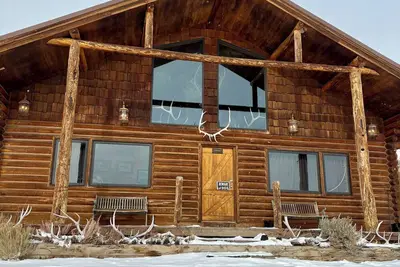 Image de 150 acre Elk Track Ranch cabin and ranch Rentals 1hr to Jackson Hole Town Square